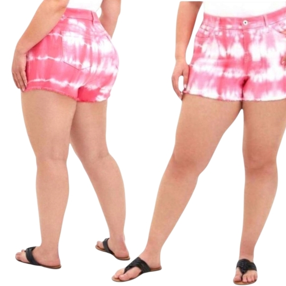 torrid Pants - TORRID NEW Plus Size Vintage Stretch Pink & White Tie Dye Mini length Short.